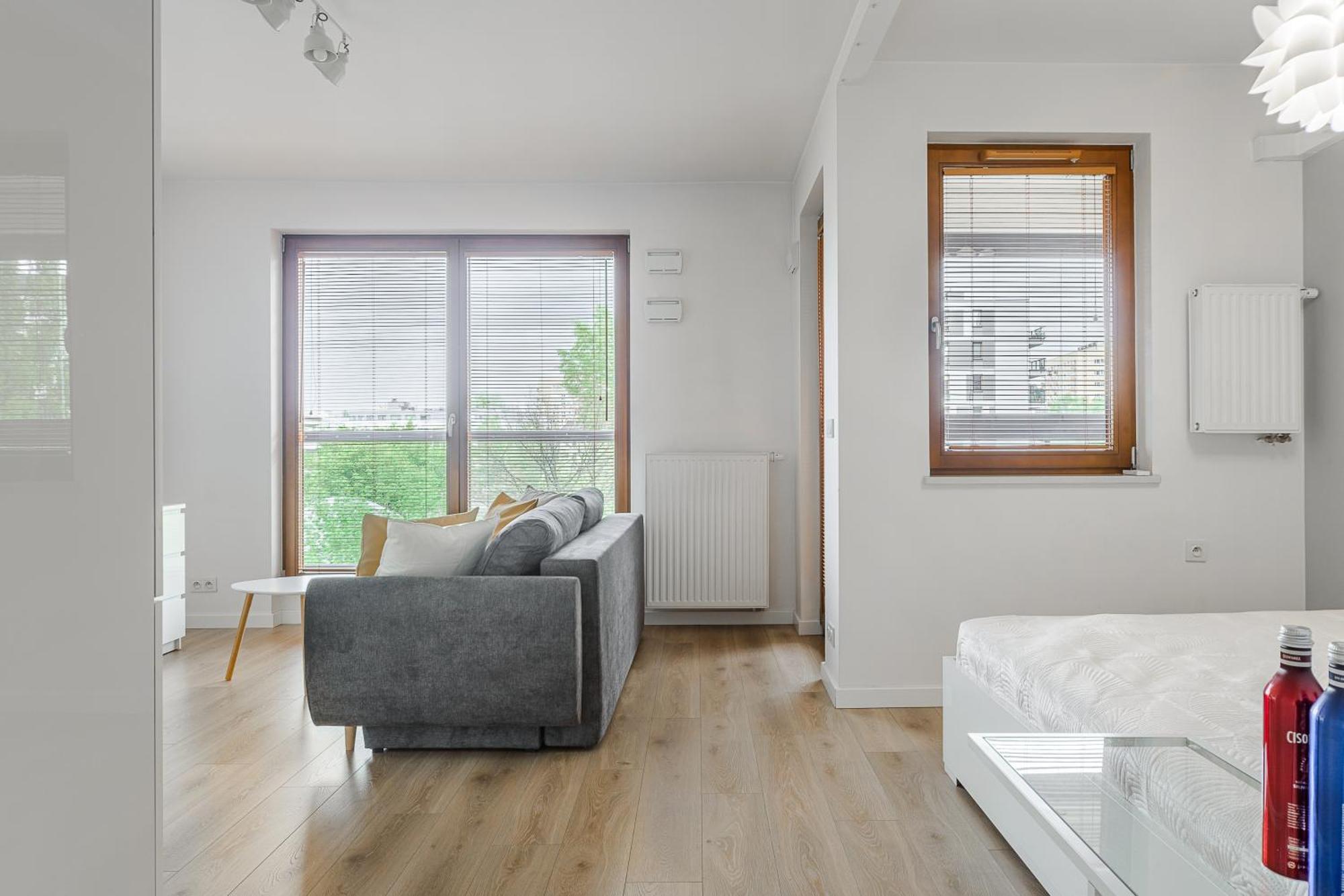 Cozy Family Apartments With Balcony Near Zlote Tarasy Варшава Экстерьер фото