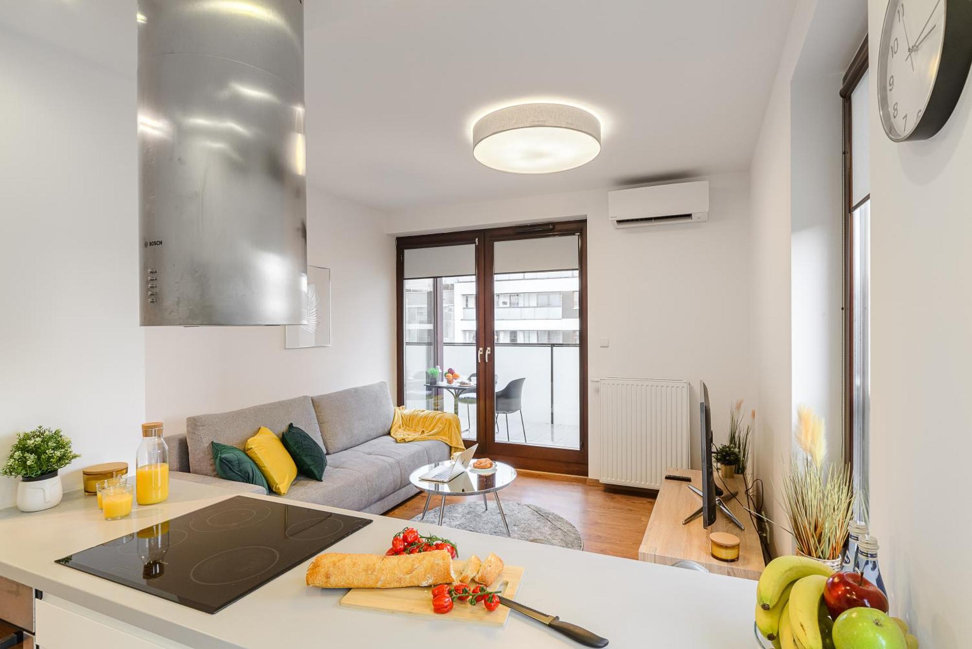 Cozy Family Apartments With Balcony Near Zlote Tarasy Варшава Экстерьер фото